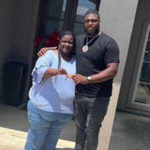 24-year-old NFL rookie uses .6 million signing bonus to buy his mother a house