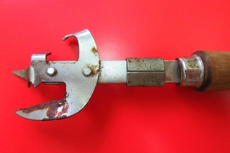 The whole internet searched together but was unable to identify what this was. I have no idea what this is, and neither do half of the people.