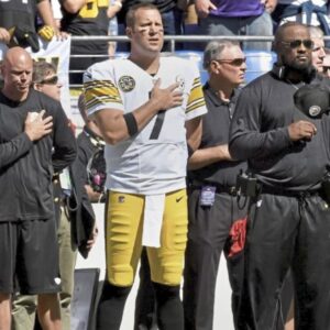 Steelers Shock the NFL: Coach Tomlin Enforces  Million Fine for Anthem Protests, Setting a Bold New Standard