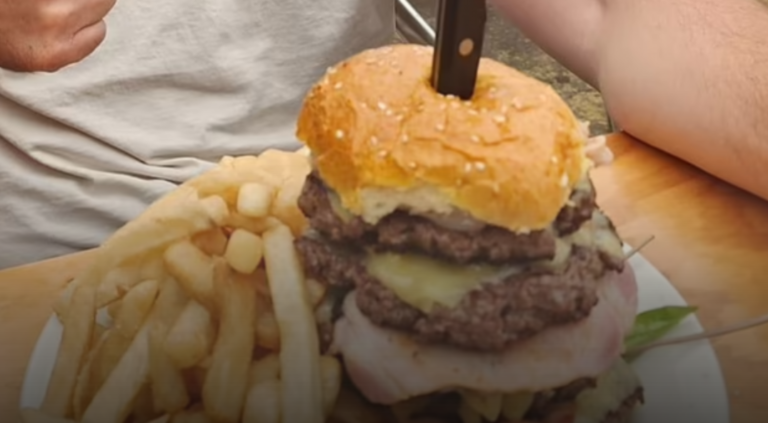 “Restaurant’s Savage Comeback to Critical Review Is Going Viral”