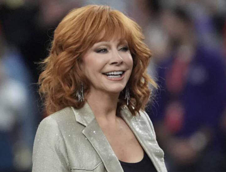 Reba McEntire, aged 68, faces backlash over her latest hairstyle