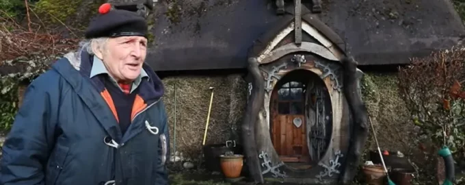 People laughed at the old man when he decided to do this!At 90, he built a Hobbit house where he can live in comfort