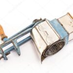 Everyone on the internet is attempting to figure out what this tooI is.