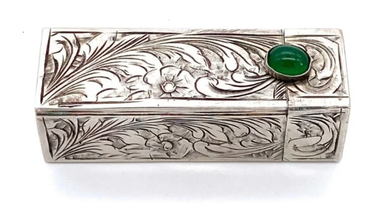 How Did Vanity Pieces Turn Into Collectible Art?