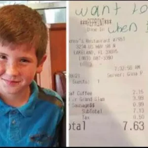 Young boy comes across a cop and slips him a note – He reads it quickly jumping up from his seat