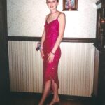 Girl Sells $2K Prom Dress to Pay for Pal’s Mom’s Treatment, 17 Years Later Learns She’s a Millionaire