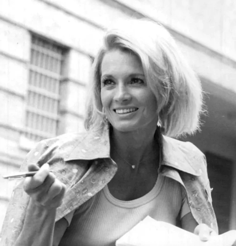 A Timeless and Inspiring Journey: Angie Dickinson’s Unforgettable Career