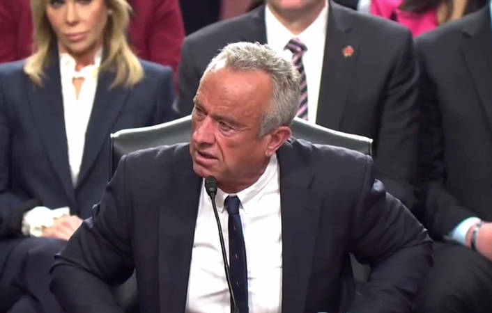 RFK JR calls out Democrats who’d rather see children ‘damaged’ then support something Trump approves of