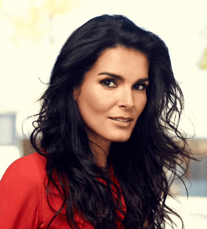 The Supermodel and Actress Who Continues to Shine Bright!